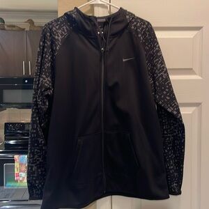 Women’s Nike Dri Fit zip up hoodie XL